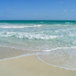 Awesome Cuban aqua beach water 2