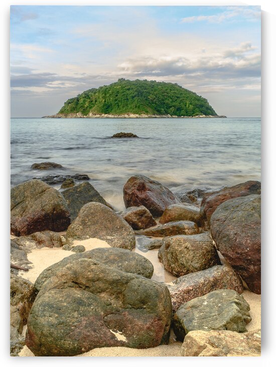 Ya-Nui Beach Island View by Justin Richard Batten