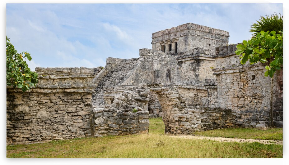 Tulum ruins in mexico by Justin Richard Batten