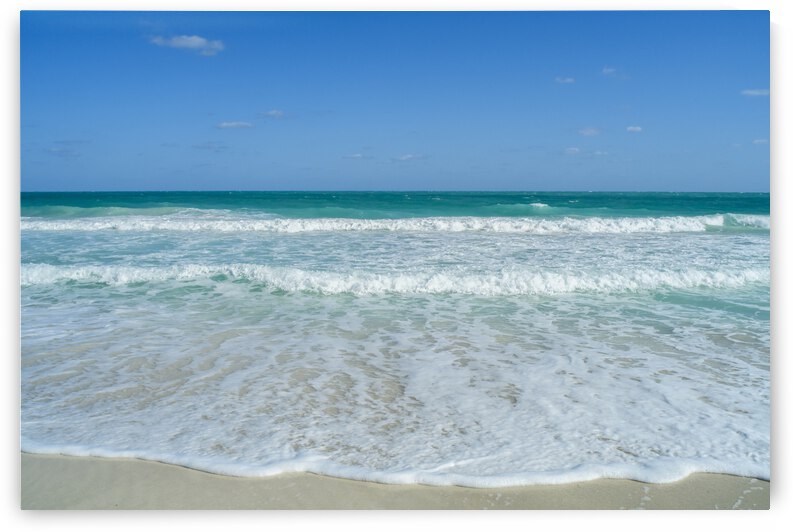 Awesome Cuban aqua beach water by Justin Richard Batten