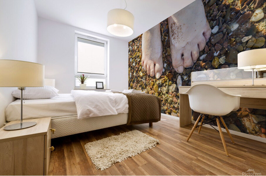 Wading toes in the ocean water Mural print