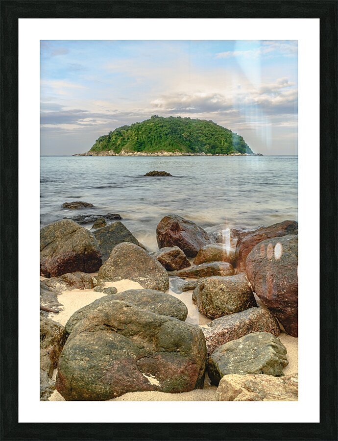 Ya-Nui Beach Island View Picture Frame print