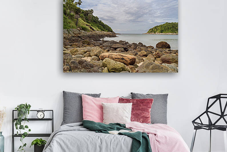 Ya-Nui beach with island view by Justin Richard Batten